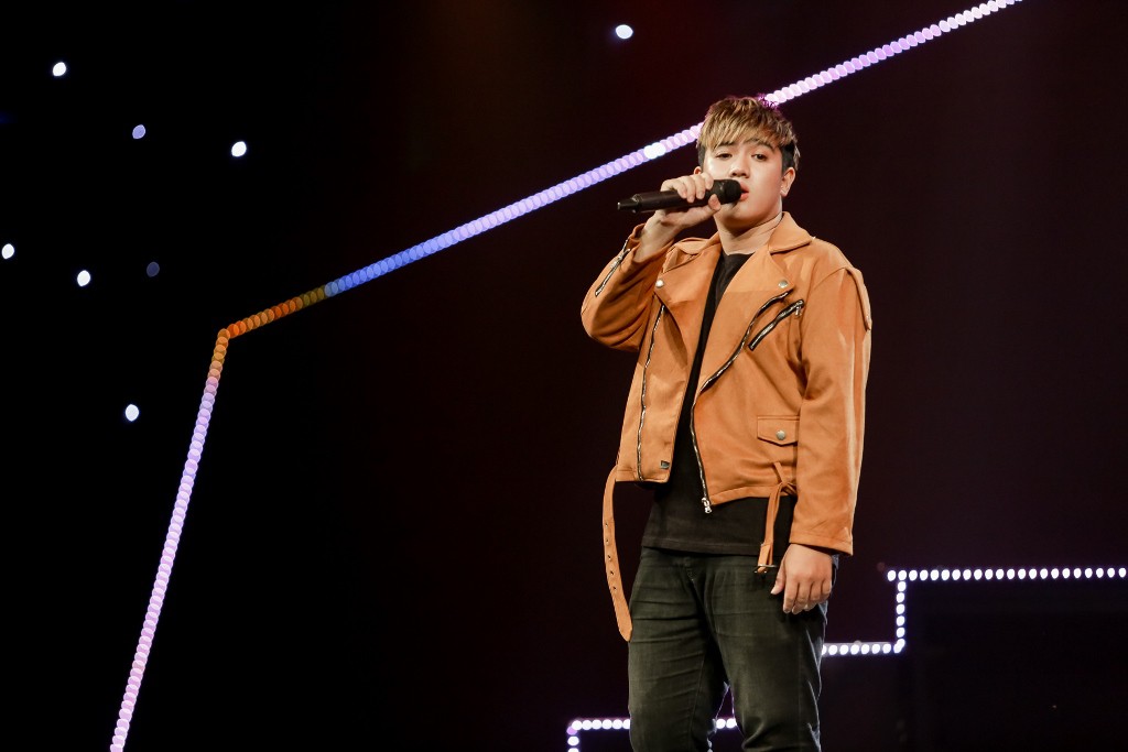 The Debut tập 2: Đức Phúc khó chịu ra mặt khi bị thí sinh chào là cưng