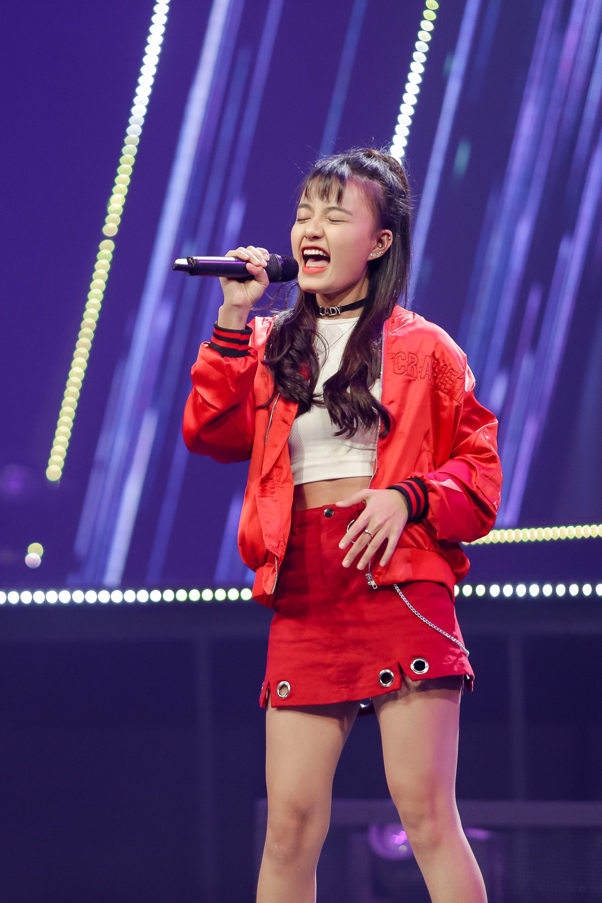 The Debut tập 2: Đức Phúc khó chịu ra mặt khi bị thí sinh chào là cưng