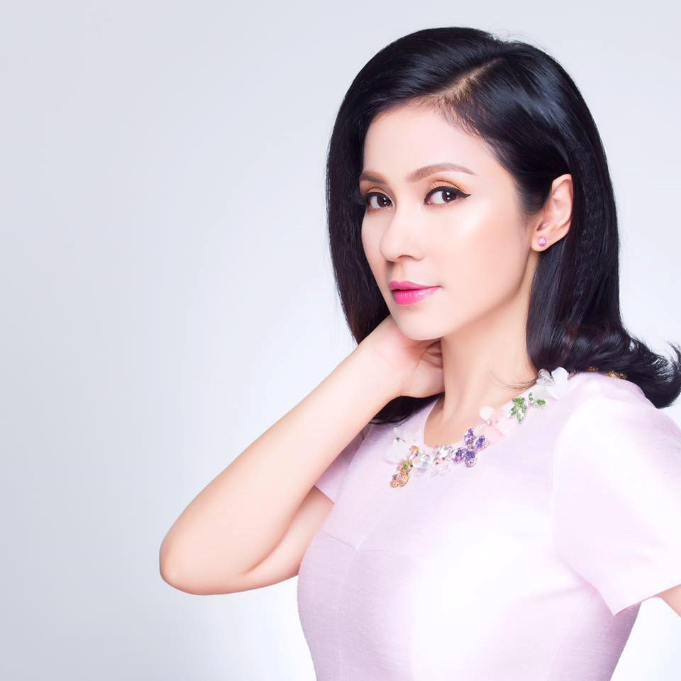 Việt Trinh: Ở tuổi 46, tôi không còn thèm muốn tình cảm trai gái