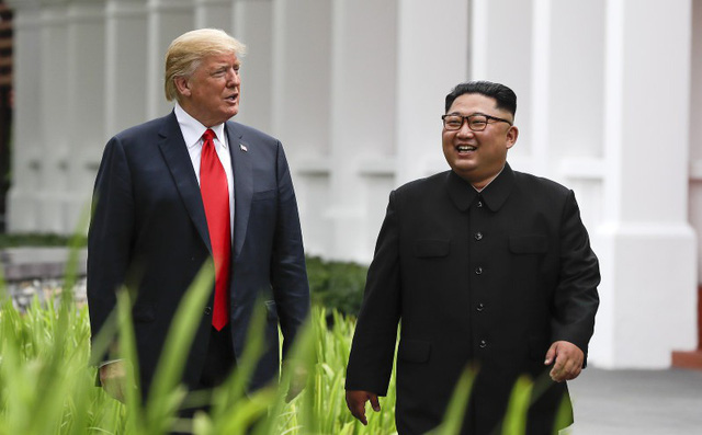 Tổng thống Trump đưa số điện thoại cho ông Kim Jong-un, hẹn điện đàm vào Chủ nhật này