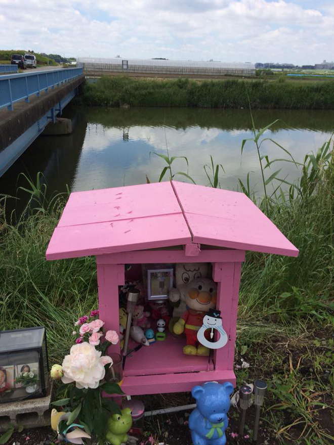 Bố mẹ bé Nhật Linh giận dữ vì thái độ giả tạo của hung thủ trước tòa