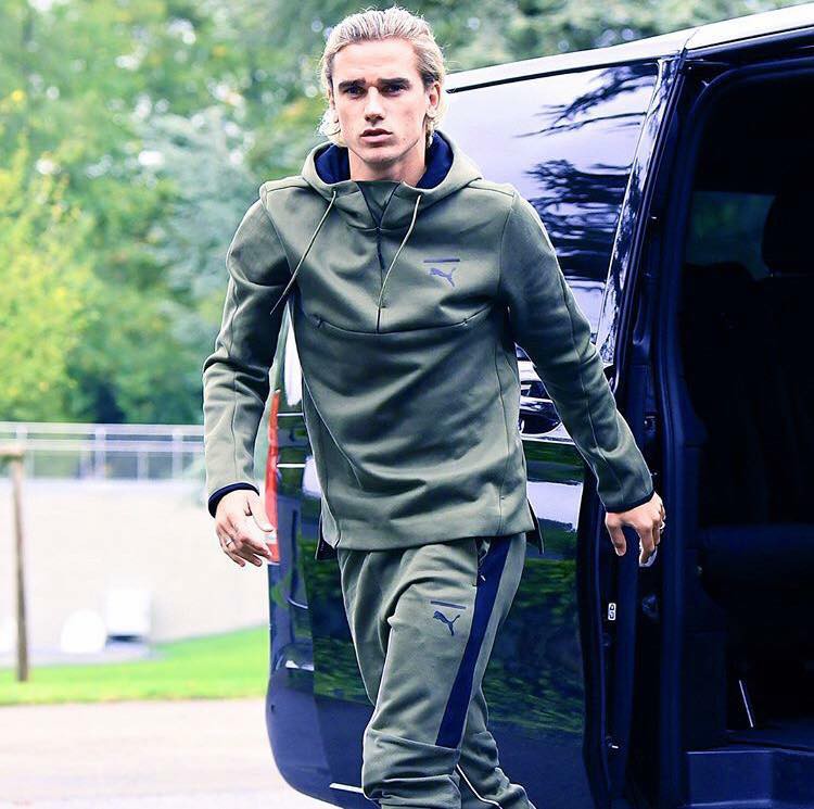Hoàng tử bé của đội tuyển Pháp - Antoine Griezmann: Đá hay, đẹp trai, chung tình Hoàng tử bé của đội tuyển Pháp - Antoine Griezmann: Đá hay, đẹp trai, chung tình