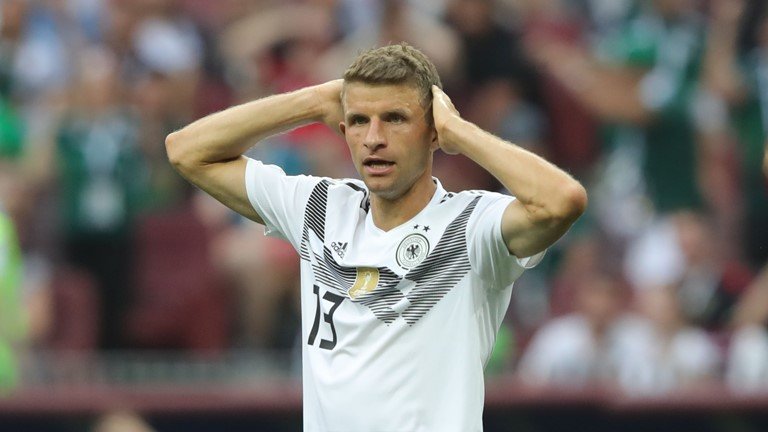 Quật ngã ĐKVĐ Đức, Mexico gây địa chấn