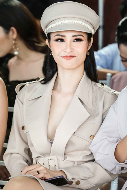 Mâu Thủy gợi cảm đọ sắc cùng dàn Hoa hậu, Á hậu trong sự kiện