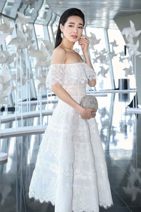 Mâu Thủy gợi cảm đọ sắc cùng dàn Hoa hậu, Á hậu trong sự kiện