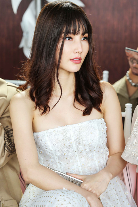 Mâu Thủy gợi cảm đọ sắc cùng dàn Hoa hậu, Á hậu trong sự kiện