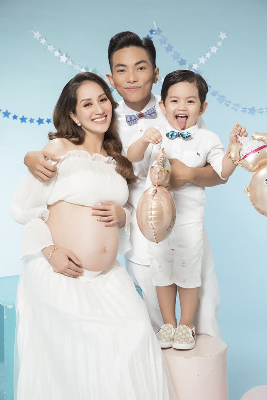 Những sao nam sở hữu gia thế khủng trong Vbiz: Cực kín tiếng nhưng lại là thiếu gia ngậm thìa vàng từ trong trứng nước