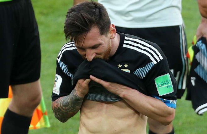 HLV Mourinho lý giải việc Messi tắt ngóm trước Iceland