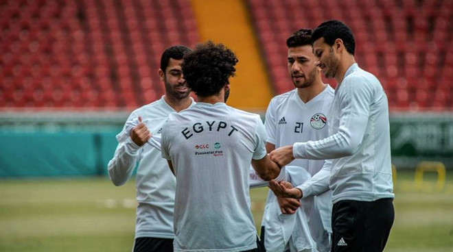 Không thể tự mặc áo, World Cup đã kết thúc với Moh Salah?