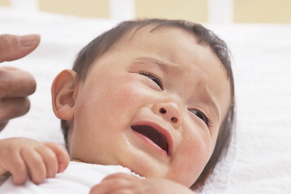 Sau đám cưới một tuần, chồng dẫn về đứa bé và nói một câu khiến tôi đau lặng người