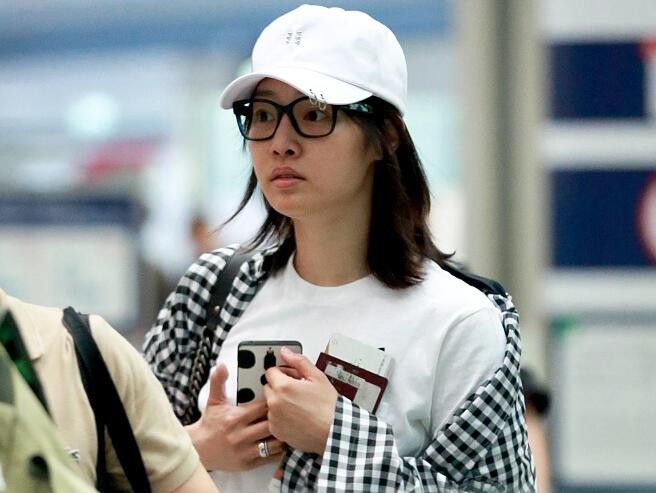 1 năm sau scandal ngoại tình, Ảnh hậu TQ giảm tới 15kg và sở hữu vóc dáng thon thả khó tin 1 năm sau scandal ngoại tình, Ảnh hậu TQ giảm tới 15kg và sở hữu vóc dáng thon thả khó tin