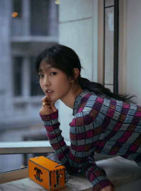 1 năm sau scandal ngoại tình, Ảnh hậu TQ giảm tới 15kg và sở hữu vóc dáng thon thả khó tin