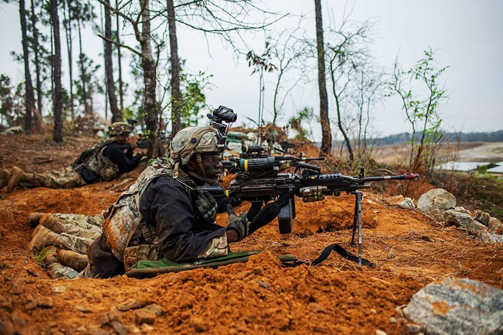 Mục kích binh sĩ Mỹ trong các cuộc tập trận bắn đạn thật ác liệt