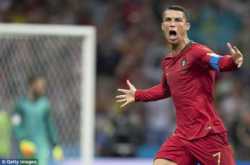 Ronaldo là con quái vật, vậy Messi là gì? Ronaldo là con quái vật, vậy Messi là gì?
