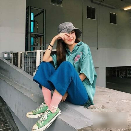 Trang phục hè với màu sắc rực rỡ lên ngôi khiến chị em bấn loạn tìm mua bằng được