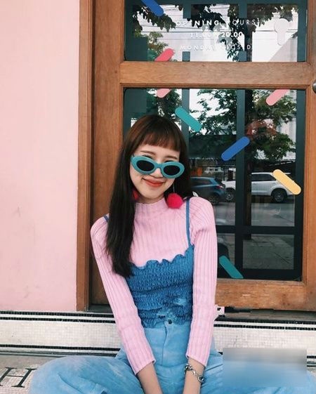 Trang phục hè với màu sắc rực rỡ lên ngôi khiến chị em bấn loạn tìm mua bằng được