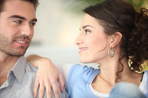 Quen nhau được 1 năm mà tôi vẫn không hề biết về quá khứ của người yêu, vì thế mà khi chuyện này lộ ra, tôi lấn cấn vô cùng