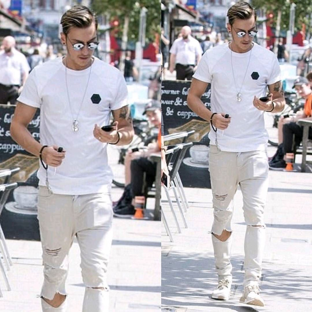 Thời trang từ lịch lãm đến trẻ trung của các hot boy tuyển Đức