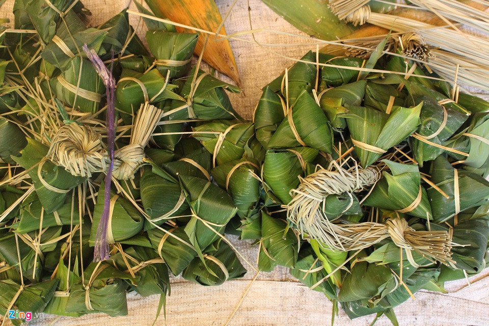 Bí quyết đắt hàng của hẻm bánh ú mùa Tết Đoan Ngọ ở Sài Gòn