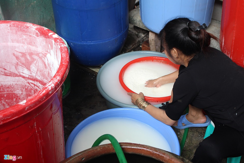 Bí quyết đắt hàng của hẻm bánh ú mùa Tết Đoan Ngọ ở Sài Gòn