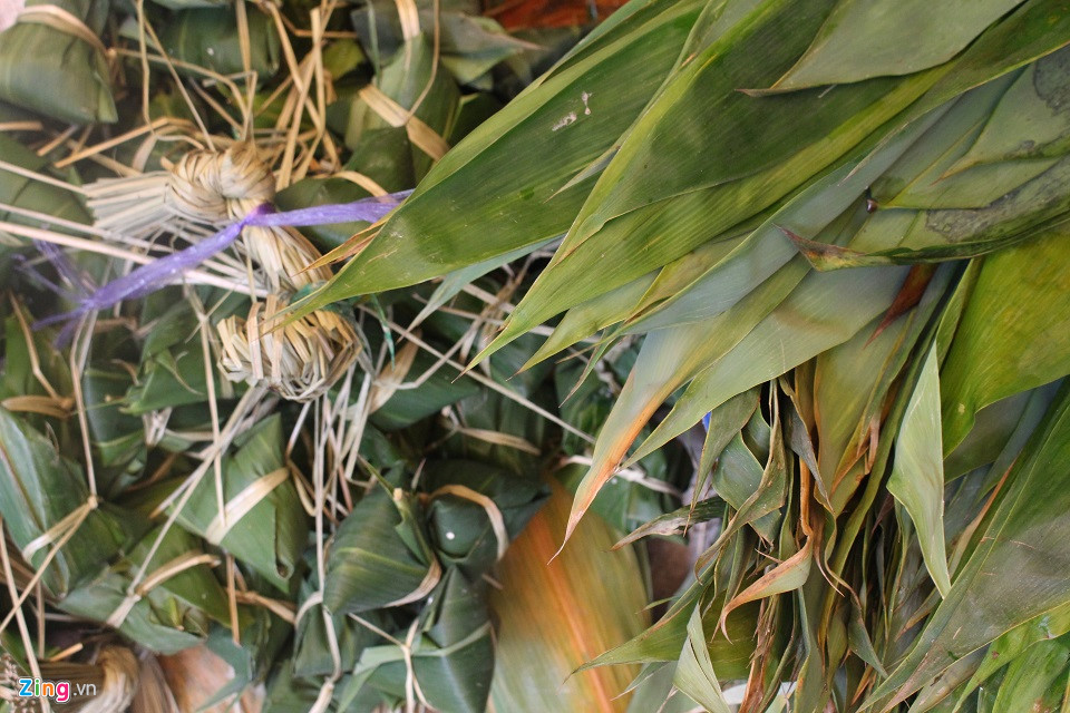 Bí quyết đắt hàng của hẻm bánh ú mùa Tết Đoan Ngọ ở Sài Gòn