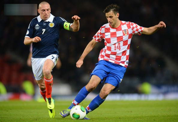 Không chịu vào sân đá 5 phút cuối trận, cầu thủ bị HLV đuổi thẳng về nước