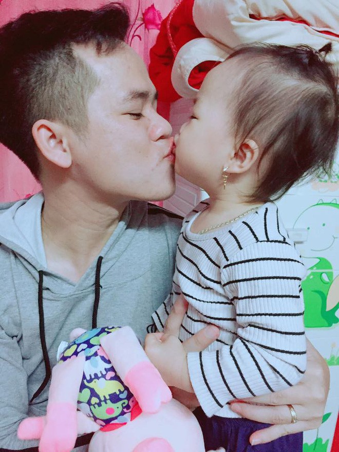 Vợ trẻ đăng đàn dằn mặt tình địch sống ngay trong nhà, dân mạng được phen hỉ hả: Đáng yêu quá!