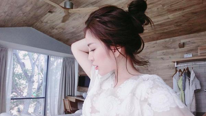 Ra 5 điều luật giữ hạnh phúc gia đình mùa World Cup, vợ trẻ thay hội chị em răn đe các ông chồng