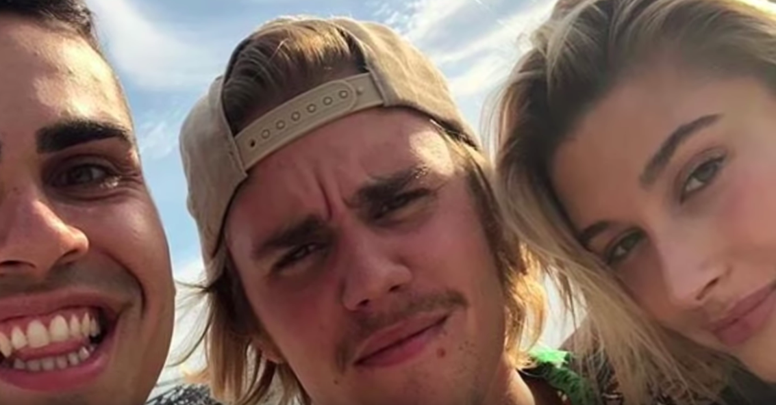 Justin Bieber ôm hôn Hailey Baldwin đắm đuối giữa nơi đông người sau khi chia tay Selena