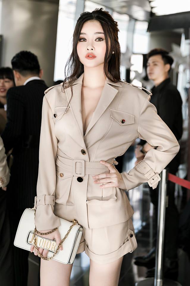 Gương mặt khác lạ khó nhận ra của Hoa hậu Đại dương Ngân Anh