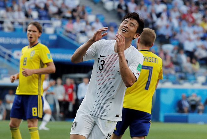 Thụy Điển thắng Hàn Quốc sít sao nhờ công nghệ VAR