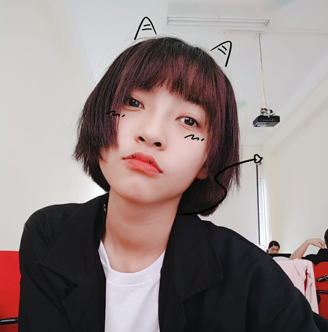 Hí hửng khoe kiểu tóc mới đón hè, ai ngờ cô gái khiến thanh niên đang tán mình bỏ chạy Hí hửng khoe kiểu tóc mới đón hè, ai ngờ cô gái khiến thanh niên đang tán mình bỏ chạy