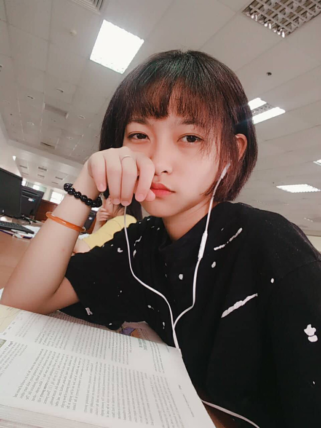 Hí hửng khoe kiểu tóc mới đón hè, ai ngờ cô gái khiến thanh niên đang tán mình bỏ chạy Hí hửng khoe kiểu tóc mới đón hè, ai ngờ cô gái khiến thanh niên đang tán mình bỏ chạy