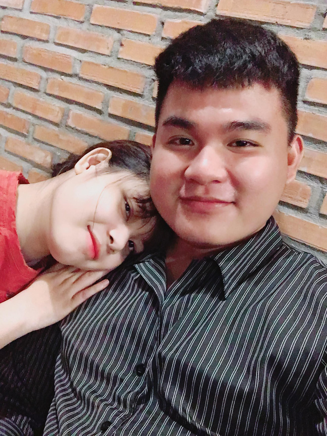 Bạn gái cũ viết email mời đến nhà dự đám giỗ, chàng trai vừa mừng vừa sợ gửi thư hồi âm