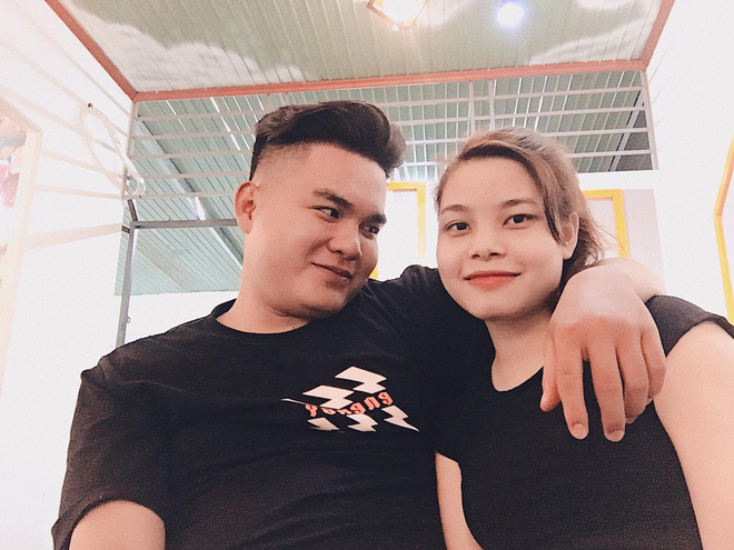 Bạn gái cũ viết email mời đến nhà dự đám giỗ, chàng trai vừa mừng vừa sợ gửi thư hồi âm