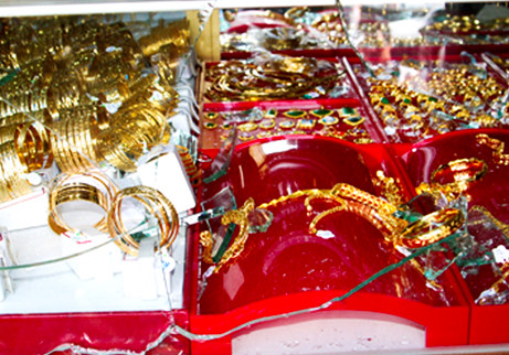 TP HCM: Chủ tiệm vàng báo bị trộm tủ vàng gần 1,5 tỉ đồng