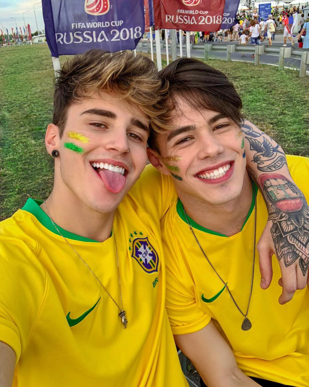 Hot boy ở khán đài được tìm kiếm sau trận Brazil - Thụy Sĩ là ai?
