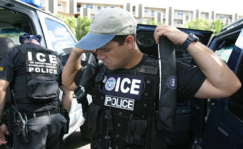 Người gốc Việt ở Mỹ tử vong trong khi chờ trục xuất