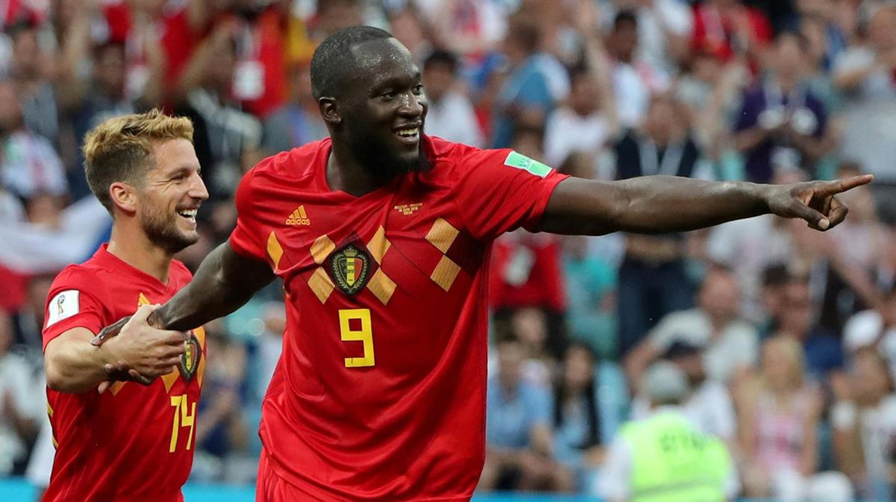 Lukaku và một cuộc đời đi lên từ cốc sữa pha nước