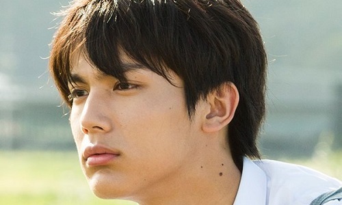 Em ngủ với tôi qua đêm vì bạn trai lỡ hẹn