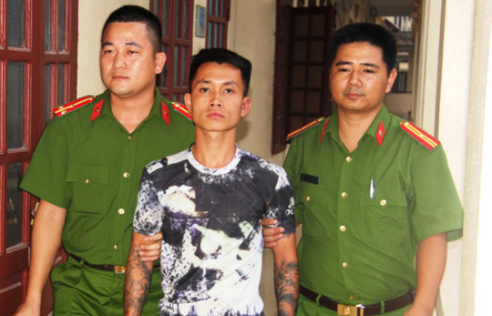 Bắt 6 thanh niên đòi nợ thuê liên tiếp nổ súng vào nhà dân