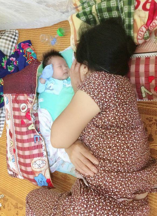 Có ai sướng như nàng dâu này: Bố mẹ chồng chăm từ a-z, hết trông con cho ngủ nướng lại thoải mái xem World Cup