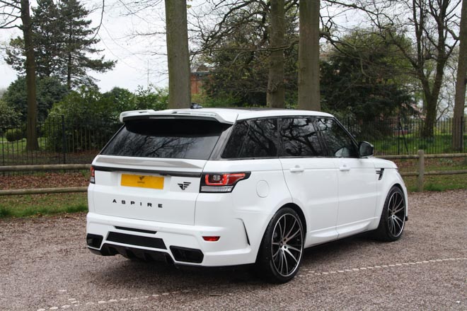 Range Rover Velar cực ngầu với gói độ thân rộng Aspire Design