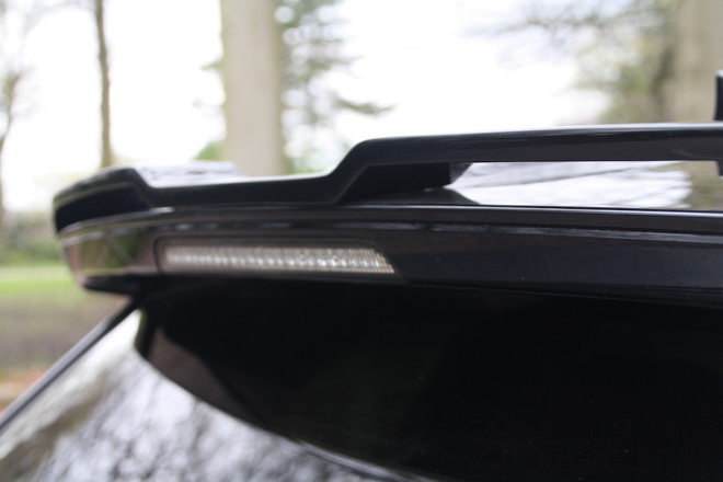 Range Rover Velar cực ngầu với gói độ thân rộng Aspire Design