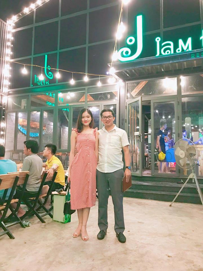 Thầy giáo ĐH Vinh cầu hôn nữ sinh ngay trong lễ tốt nghiệp