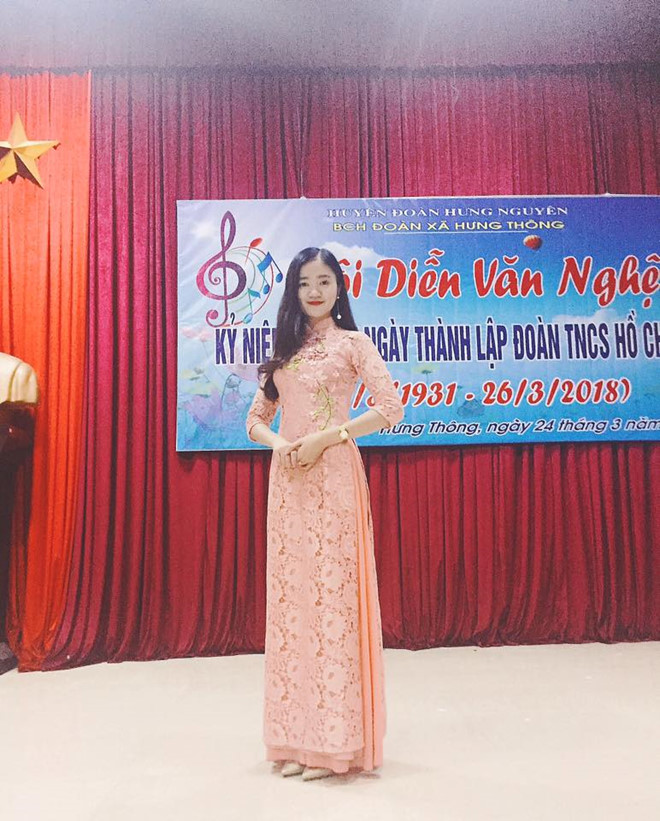 Thầy giáo ĐH Vinh cầu hôn nữ sinh ngay trong lễ tốt nghiệp Thầy giáo ĐH Vinh cầu hôn nữ sinh ngay trong lễ tốt nghiệp