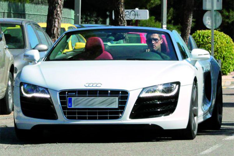 Soi dàn siêu xe khủng của sao World cup 2018 - Cristiano Ronaldo