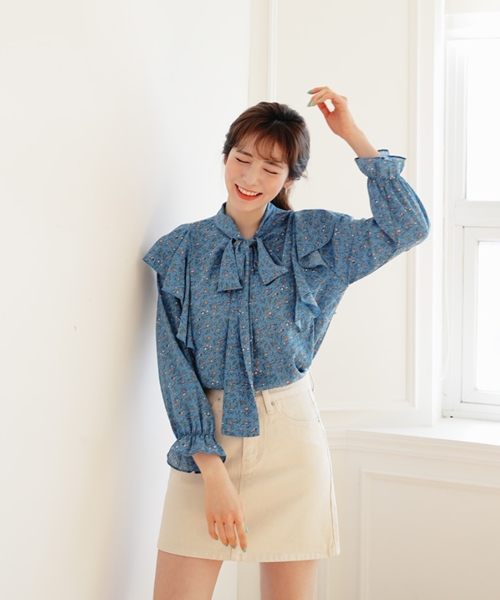 Học cách mặc đồ công sở cực xinh của thư ký Kim