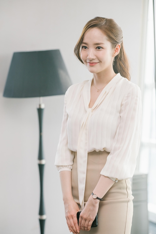 Học cách mặc đồ công sở cực xinh của thư ký Kim Học cách mặc đồ công sở cực xinh của thư ký Kim