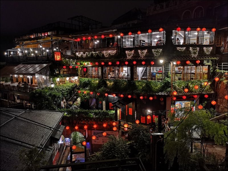 Huawei P20 Pro: Thiết kế đẹp, camera chất lượng